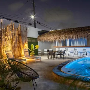 Soy Local Hotel Cancún